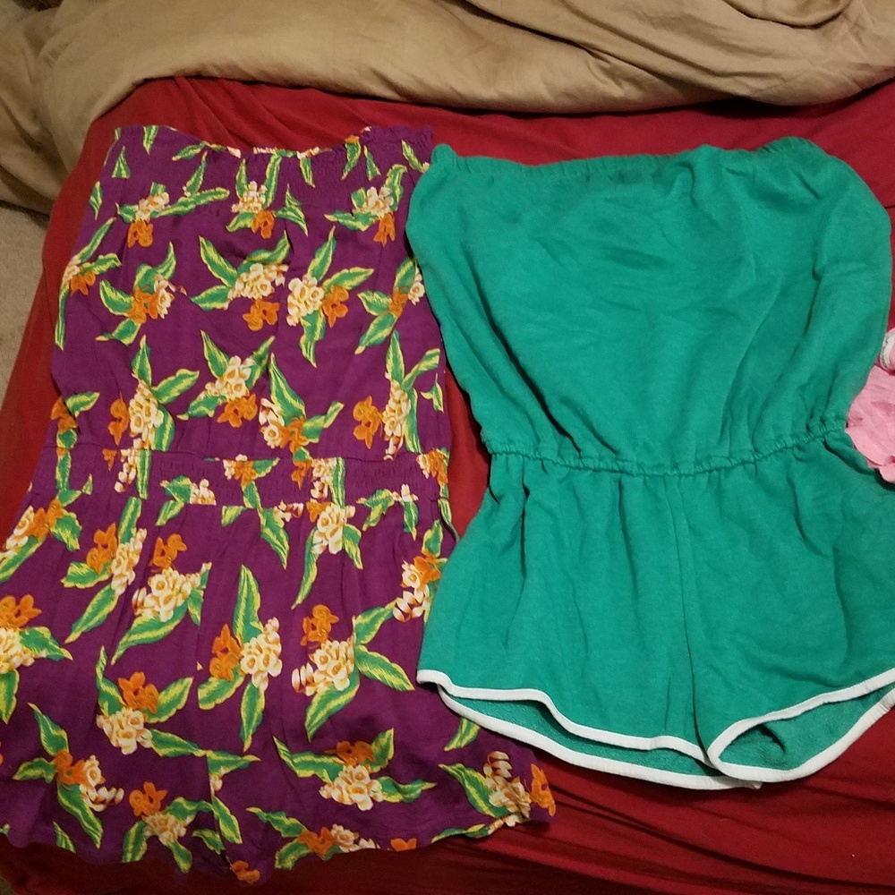 2 rompers